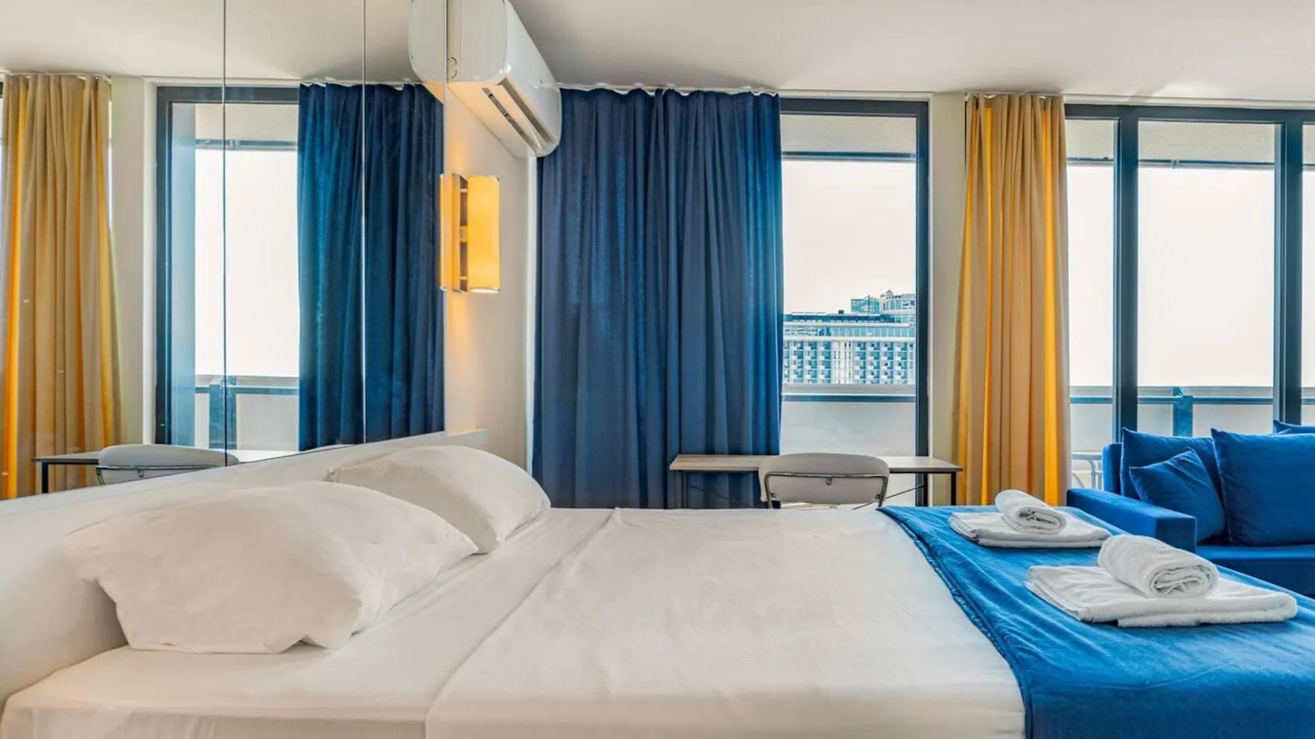 Orbi City Batumi Downtown Aparthotel 5*,  Georgien